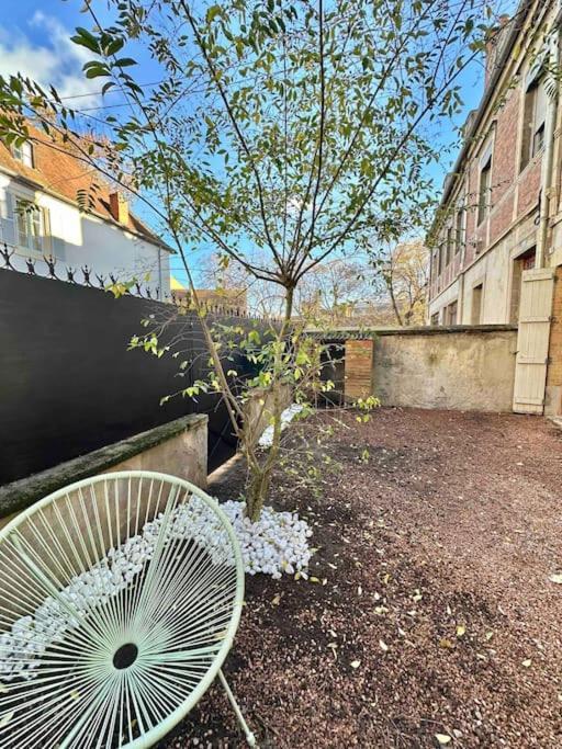La Maison Des Cours - Wifi - Centre Ville Moulins  Bagian luar foto